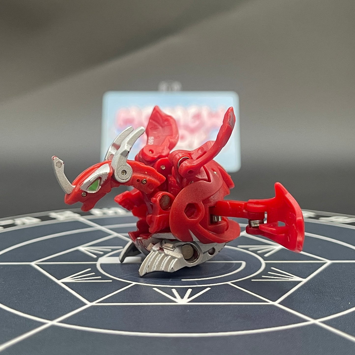 Pyrus Mercury Dragonoid B2 Bakugan Mechtanium Surge