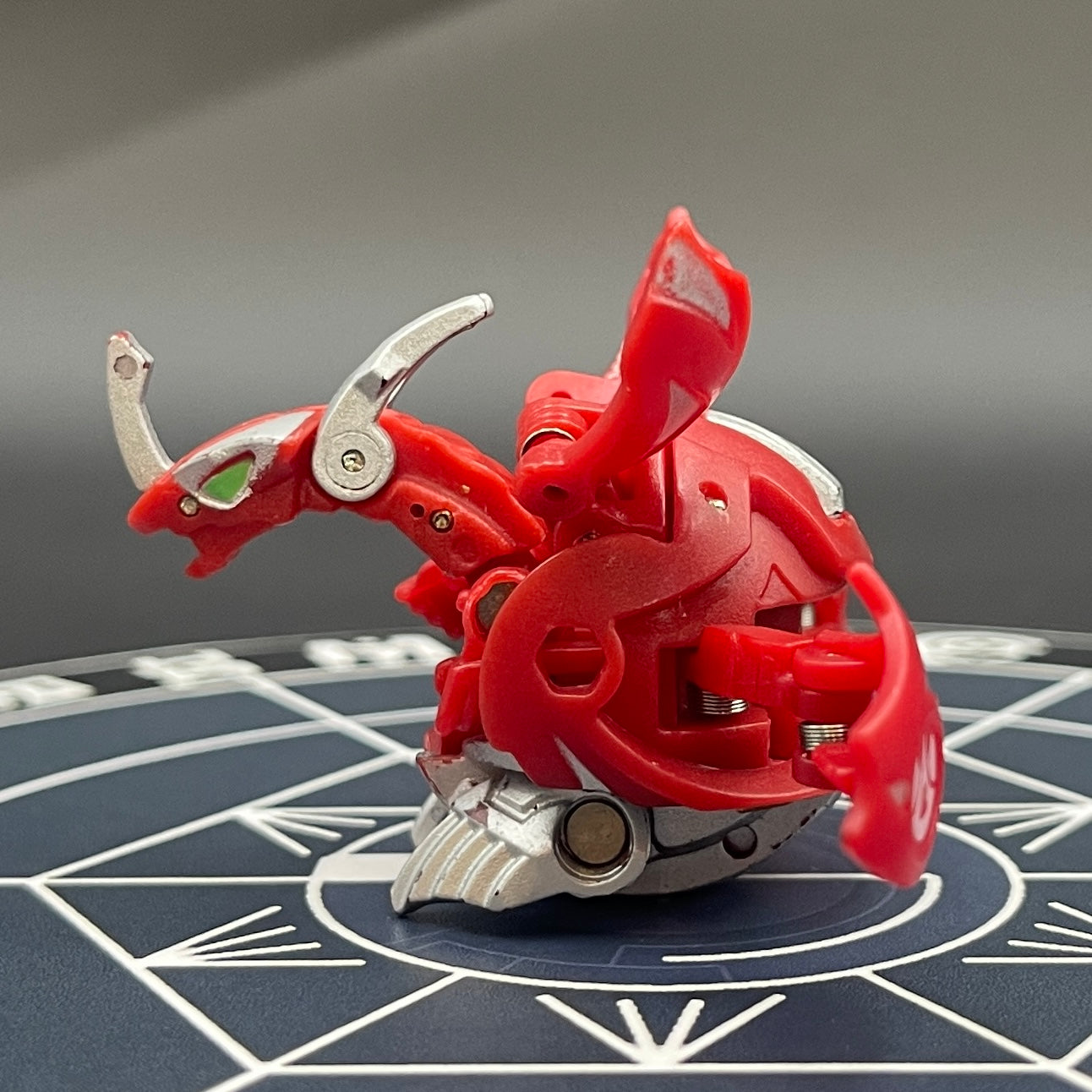 Pyrus Mercury Dragonoid B2 Bakugan Mechtanium Surge