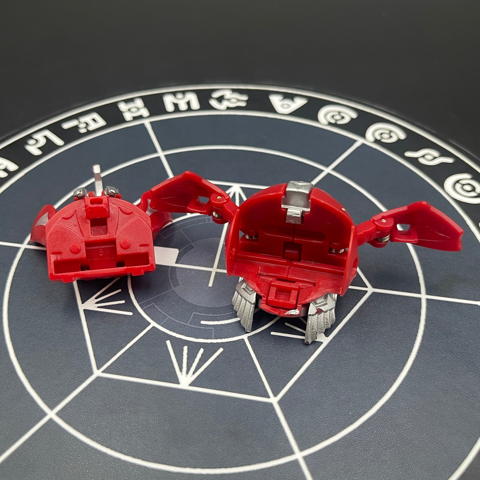 Pyrus Mercury Dragonoid B2 Bakugan Mechtanium Surge