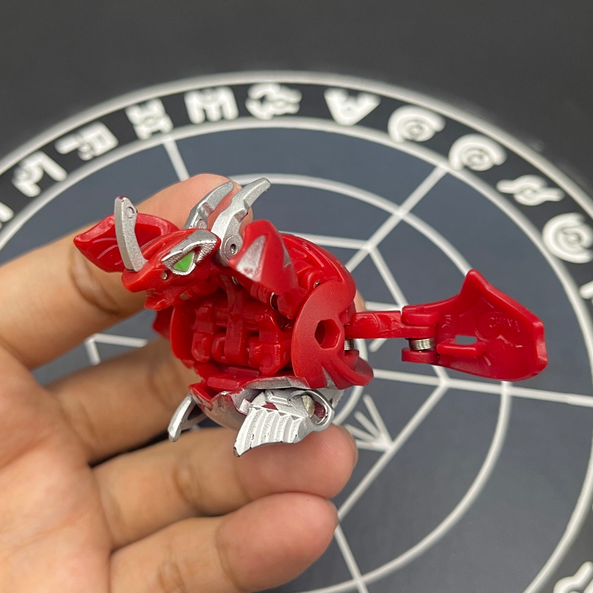 Pyrus Mercury Dragonoid B2 Bakugan Mechtanium Surge