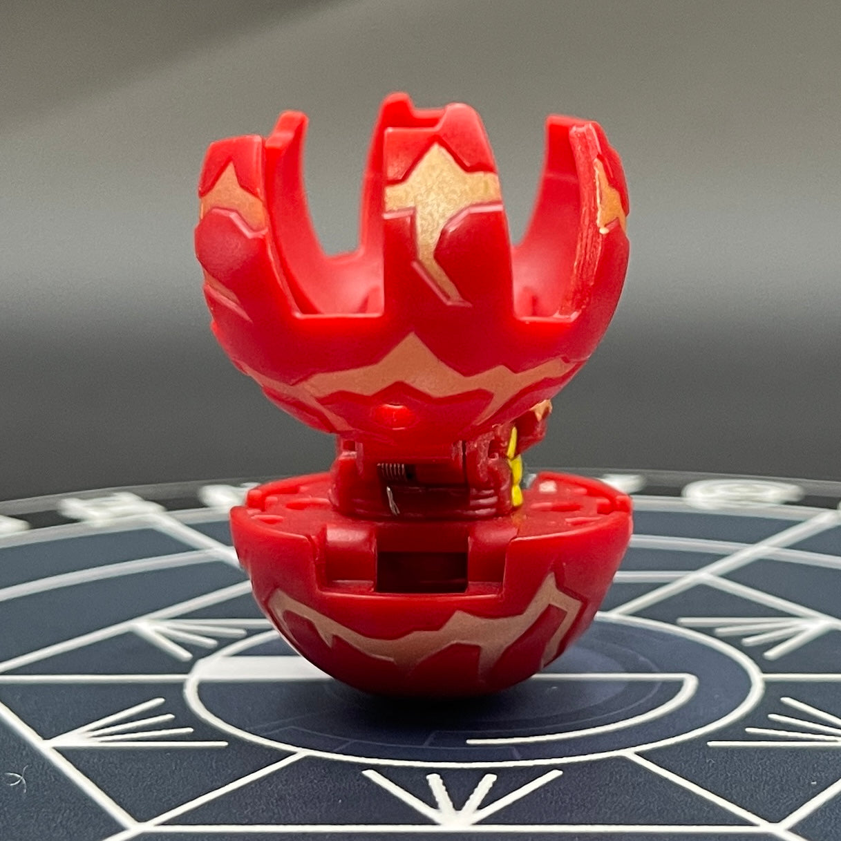 Fear Ripper B2 Pyrus | Bakugan Battle Brawlers