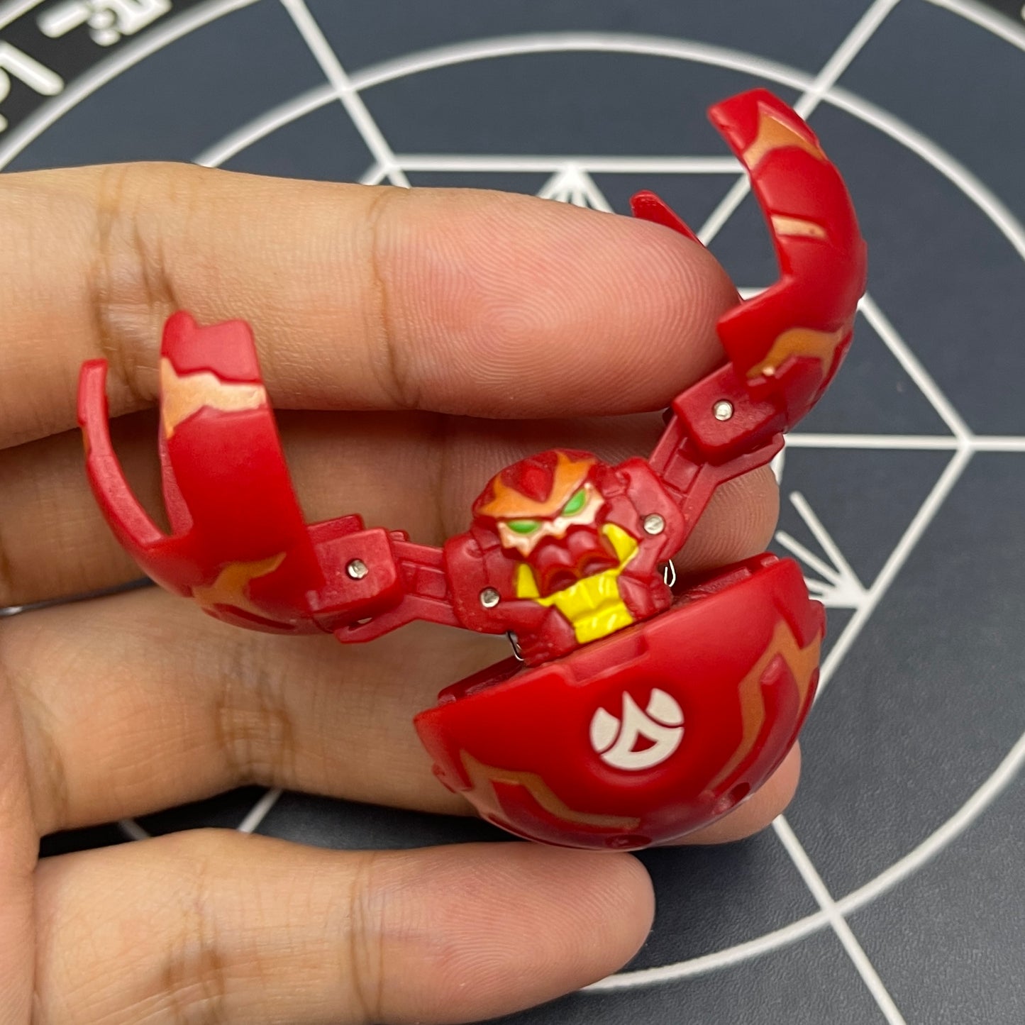 Fear Ripper B2 Pyrus | Bakugan Battle Brawlers