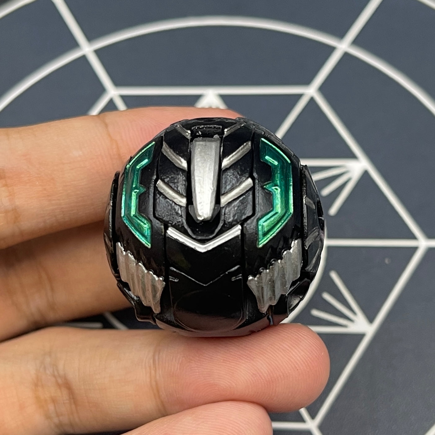 Darkus Mutant Helios B2 Bakugan Mechtanium Surge Newly Painted To Match The Anime Version