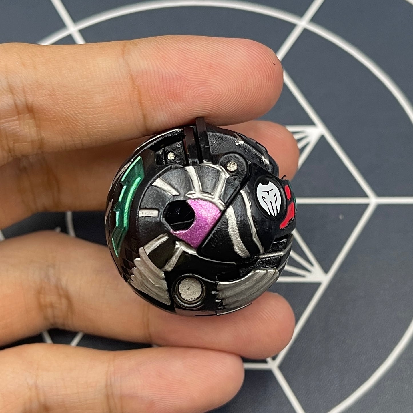 Darkus Mutant Helios B2 Bakugan Mechtanium Surge Newly Painted To Match The Anime Version