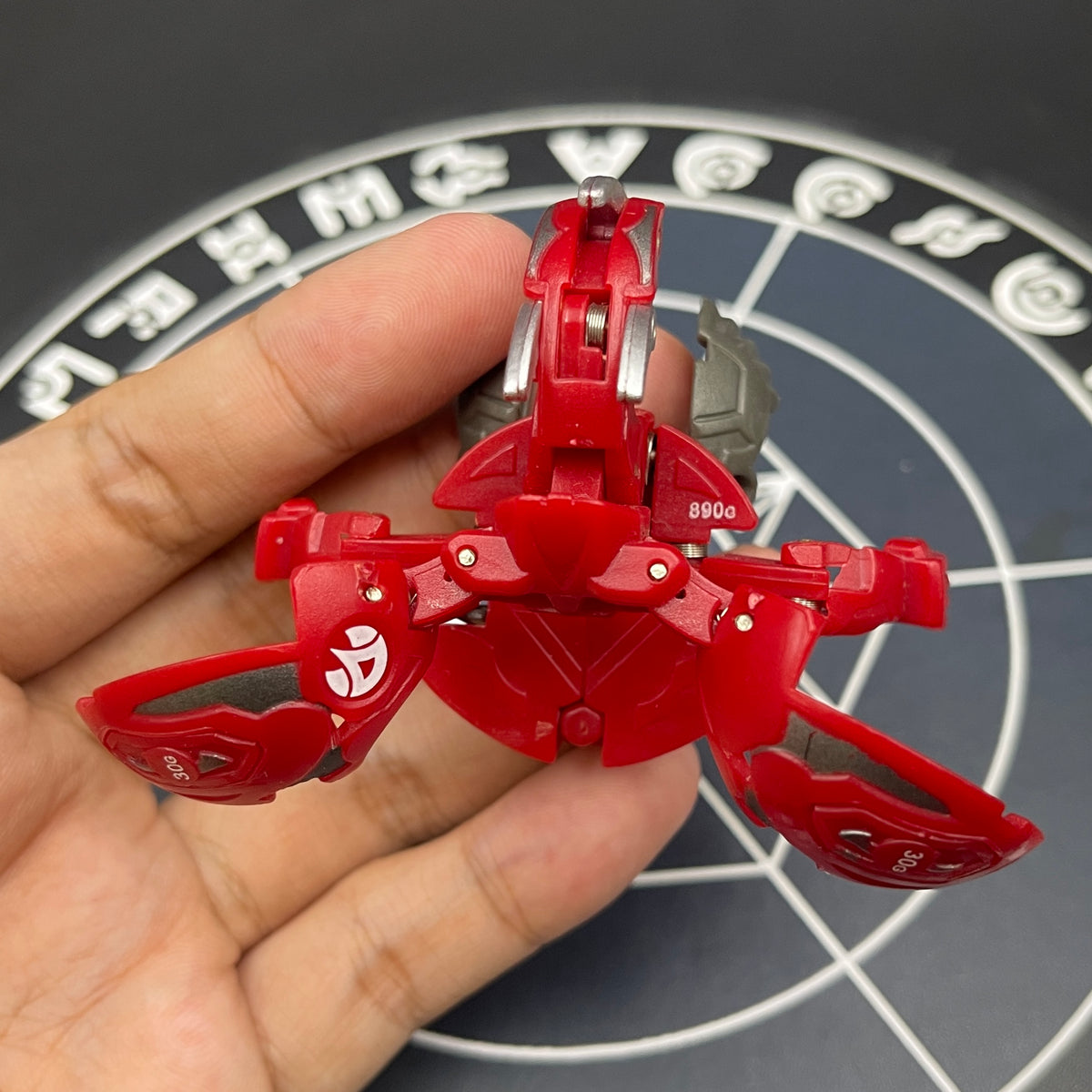 Pyrus Fusion Dragonoid B2 Bakugan Mechtanium Surge