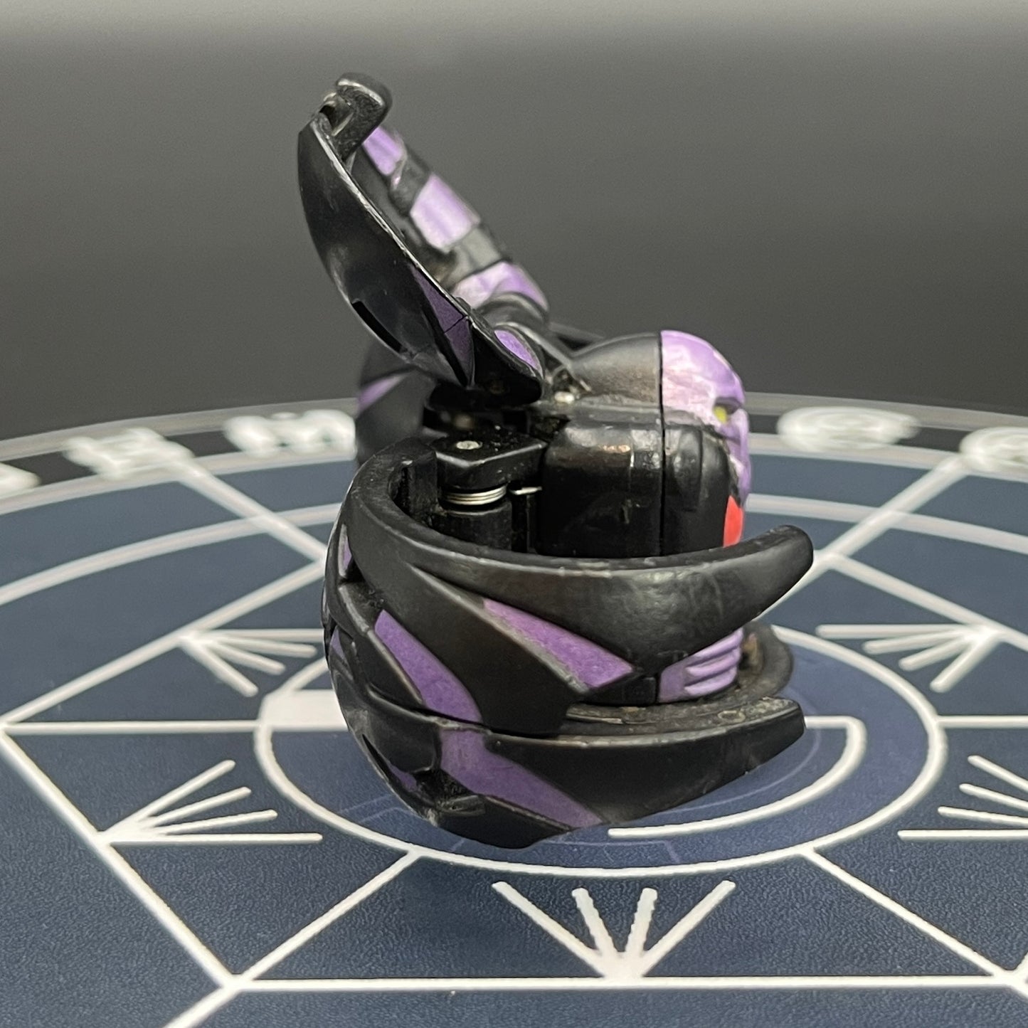 Darkus Reaper B2 Bakugan Battle Brawlers