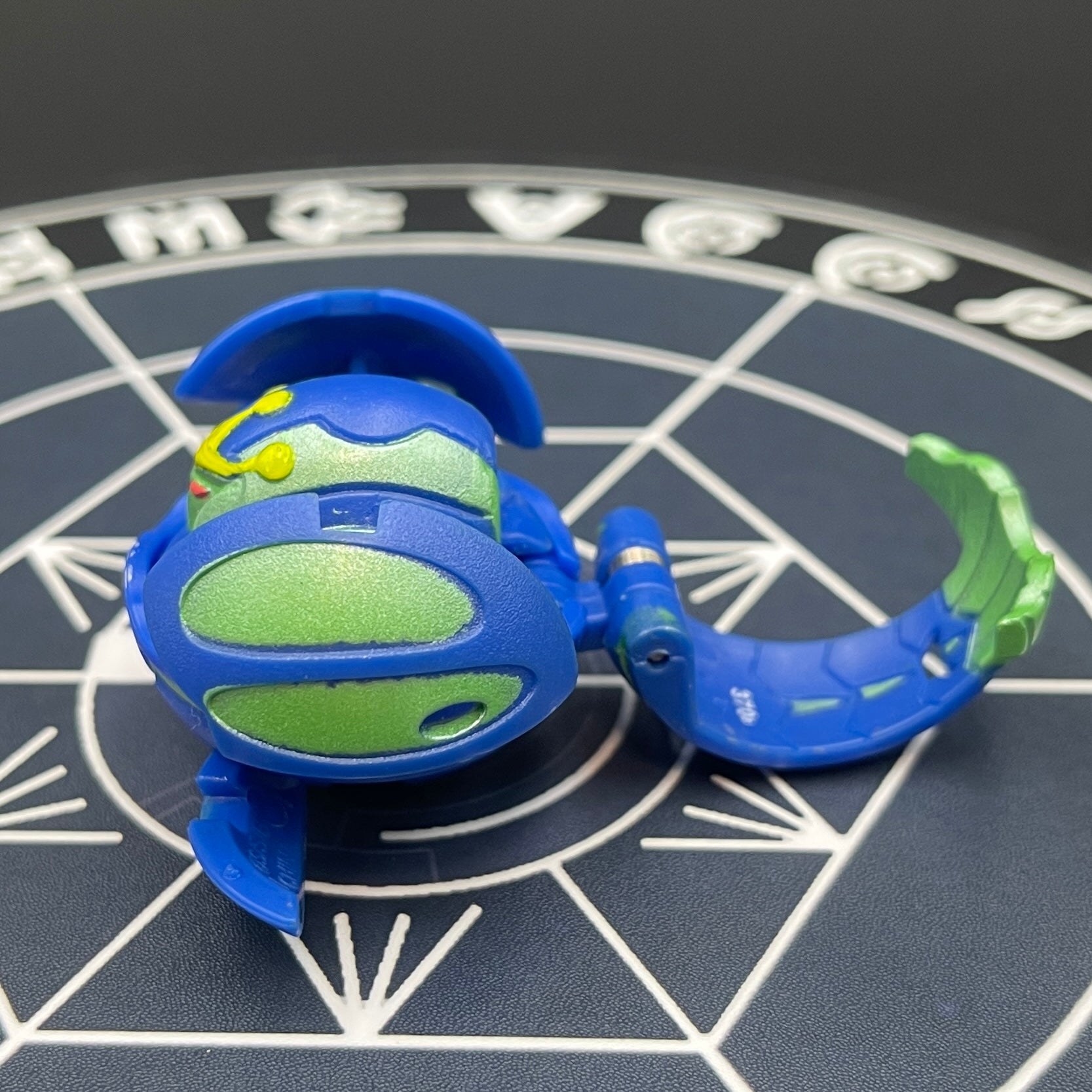 Aquos Sirenoid B2 Bakugan Battle Brawlers