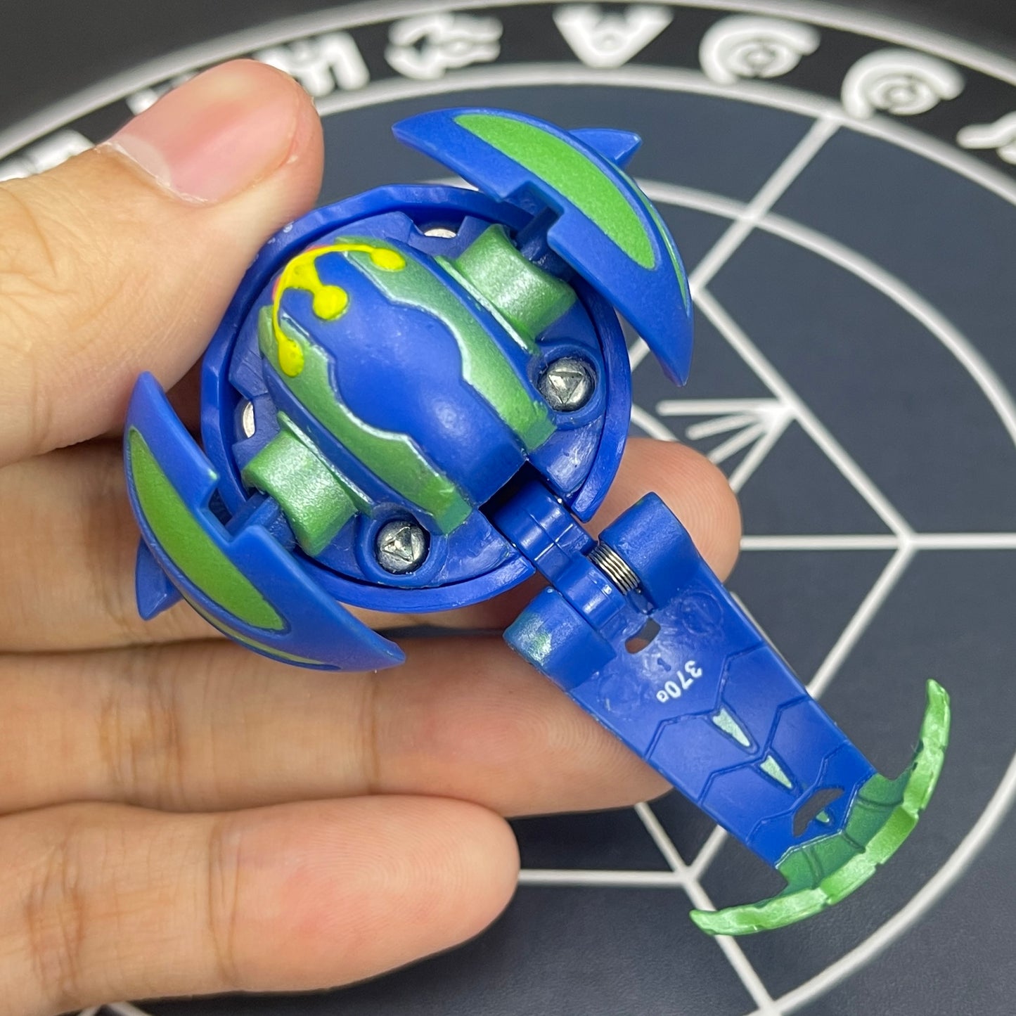 Aquos Sirenoid B2 Bakugan Battle Brawlers
