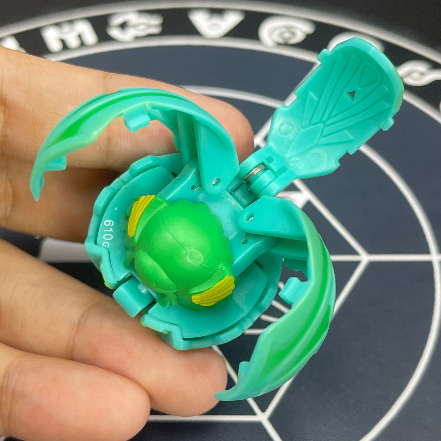 Ventus Harpus B2 Bakugan Battle Brawlers
