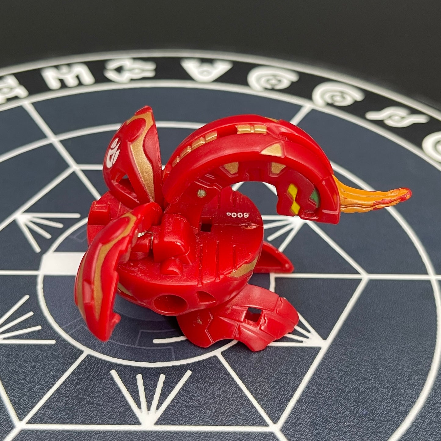 Pyrus Dragonoid B2 Bakugan Battle Brawlers