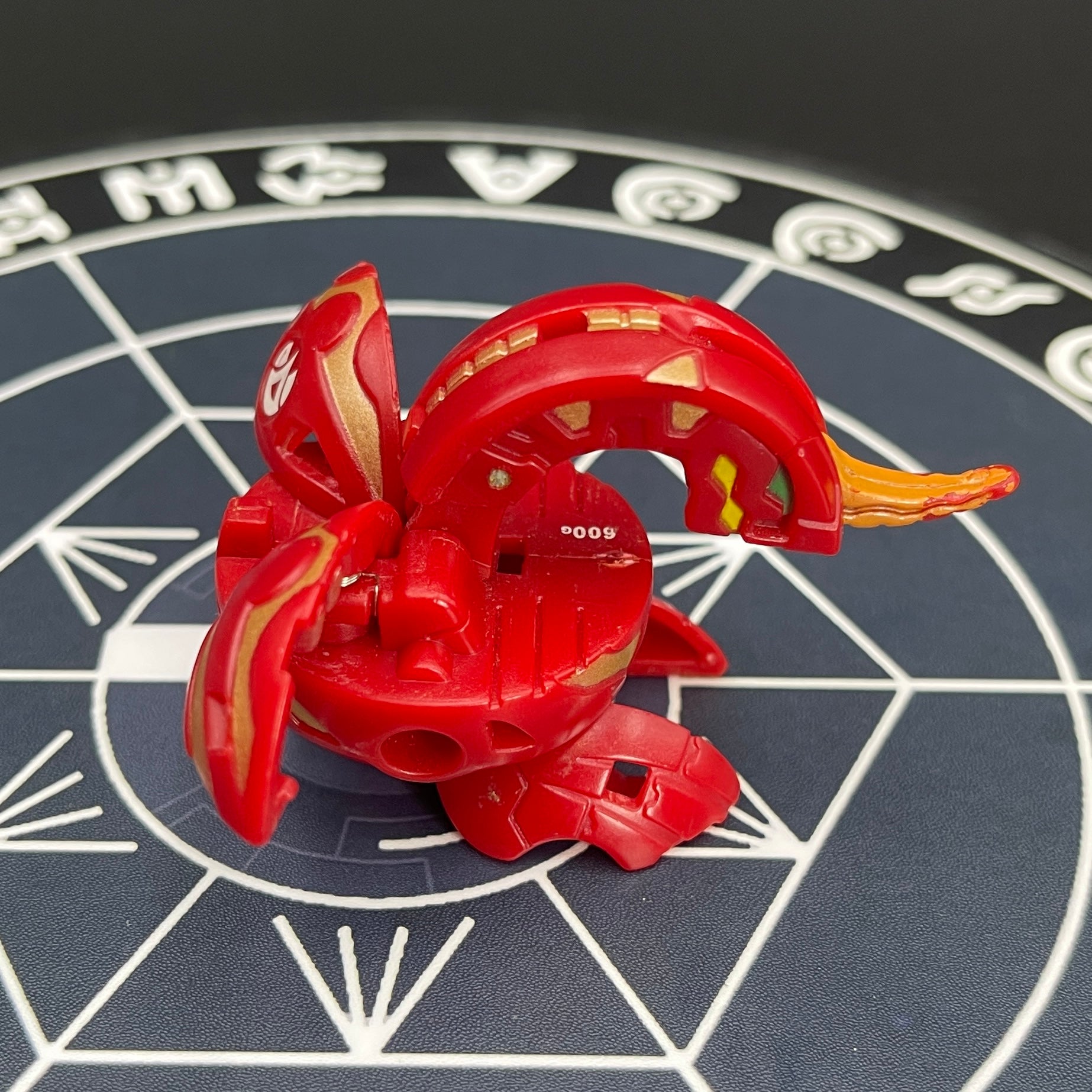 Pyrus Dragonoid B2 Bakugan Battle Brawlers