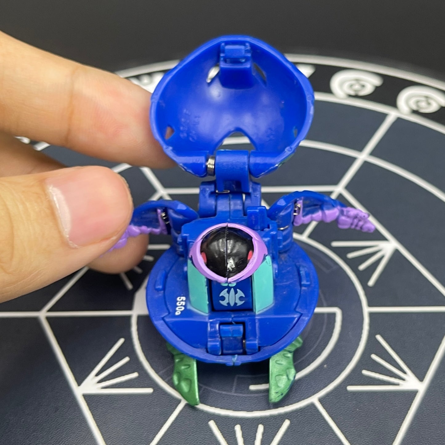 Aquos Preyas B2 Bakugan Battle Brawlers