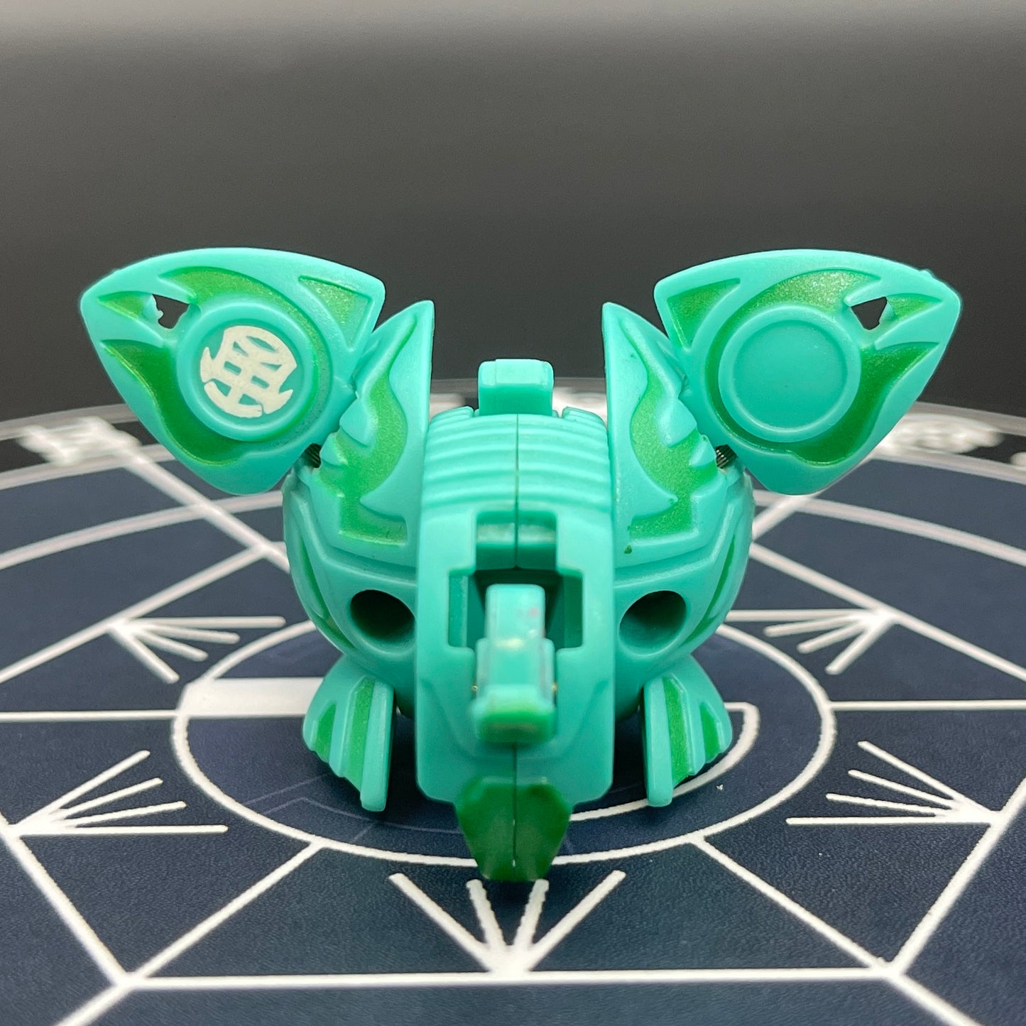 Ventus Skyress B2 Bakugan Battle Brawlers (Rare!)