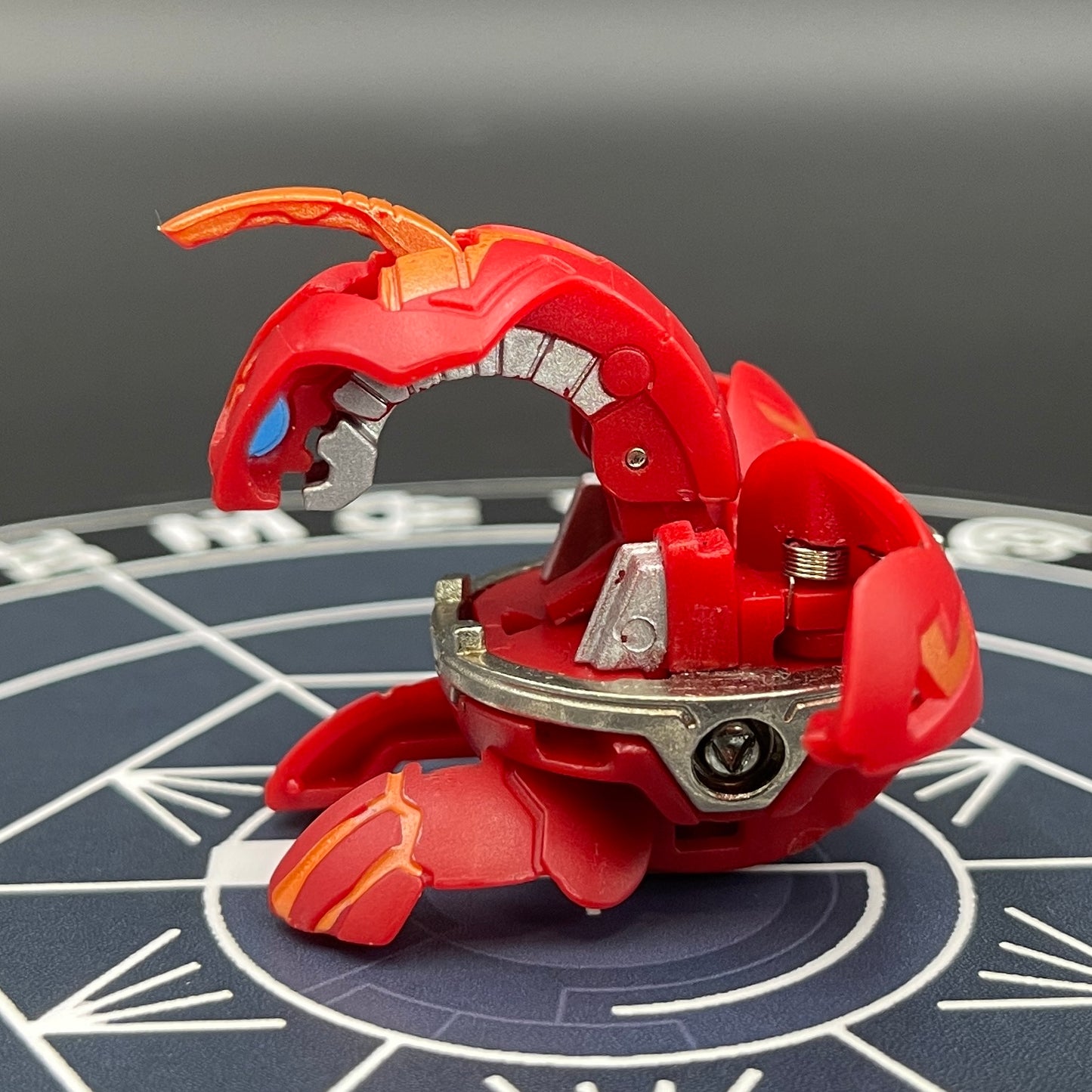 Pyrus Delta Dragonoid B2 Bakugan Toy