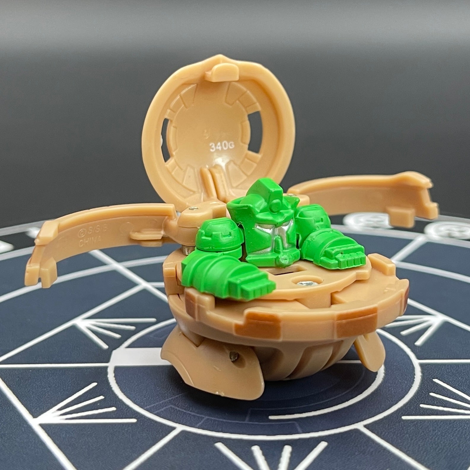 Subterra Hammer Gorem B2 Bakugan Battle Brawlers