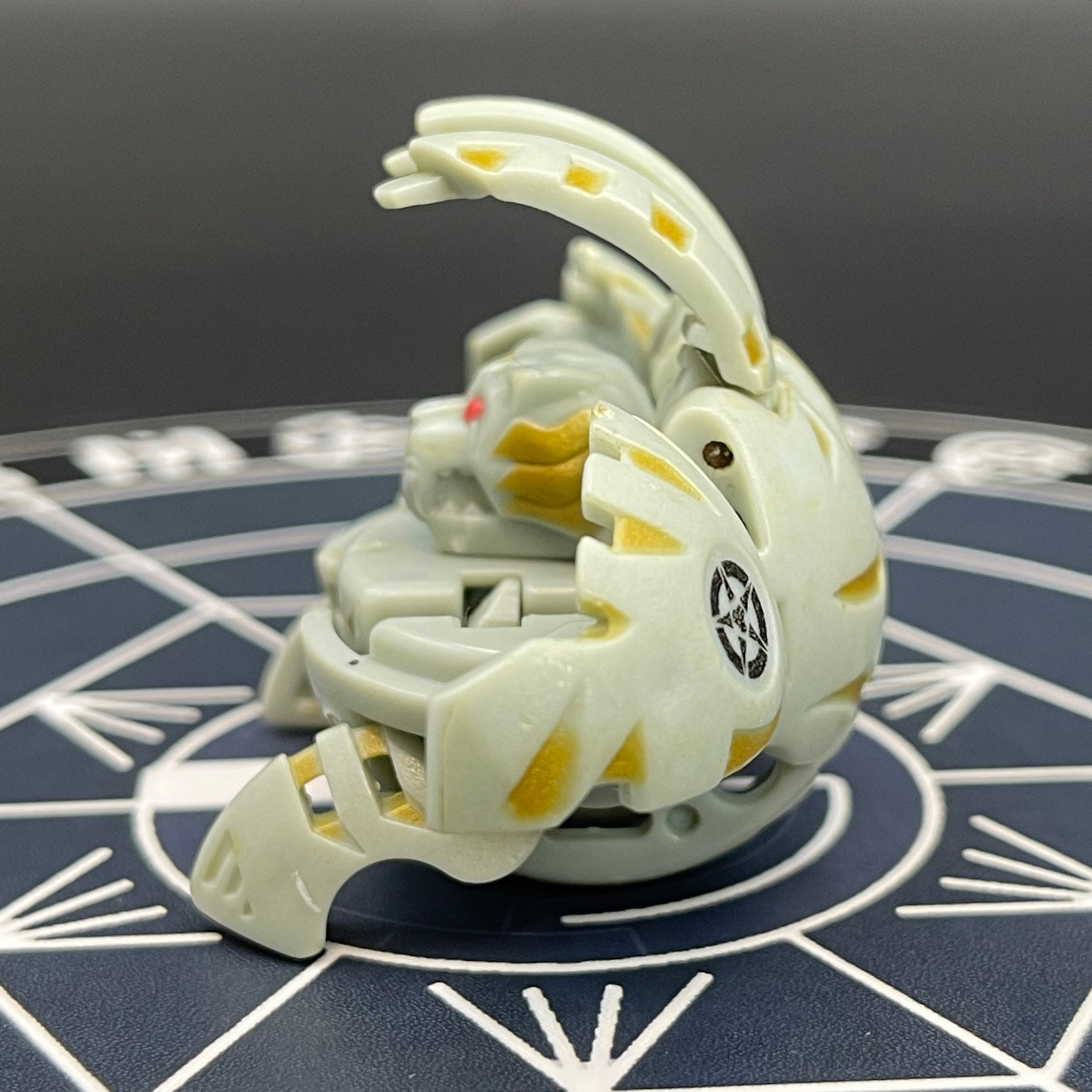 Haos Blade Tigrerra B2 Bakugan Battle Brawlers
