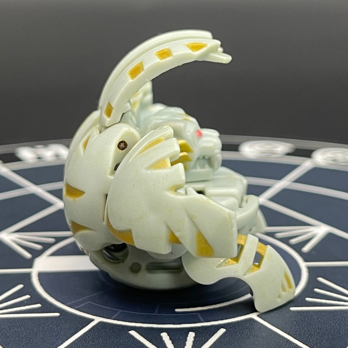 Haos Blade Tigrerra B2 Bakugan Battle Brawlers