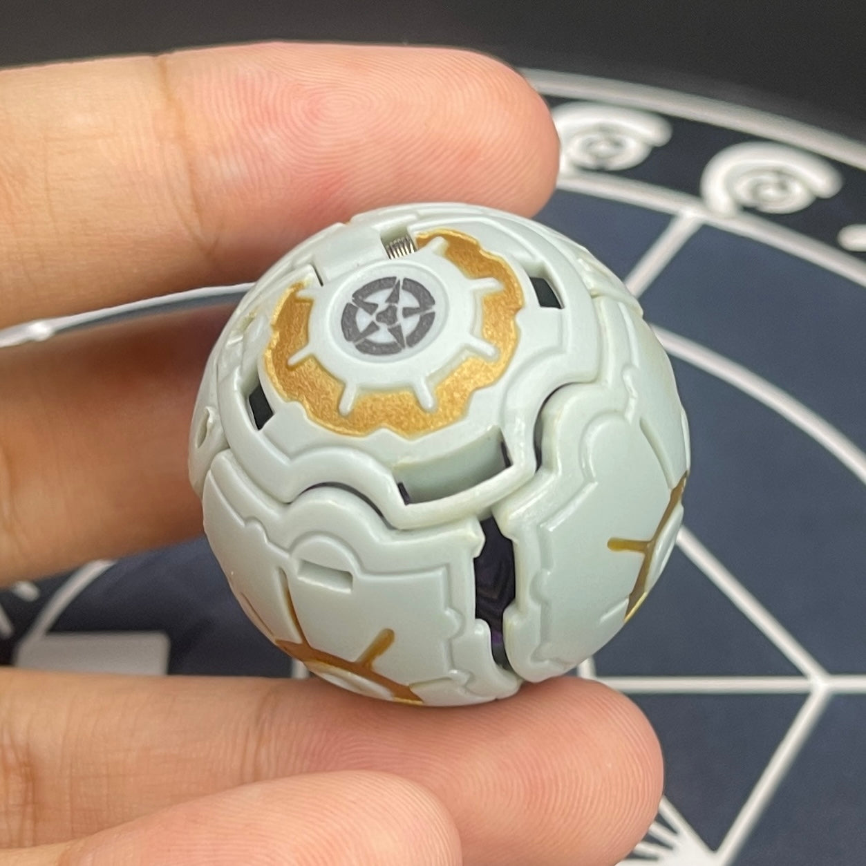 Haos Lars Lion B2 Bakugan Battle Brawlers