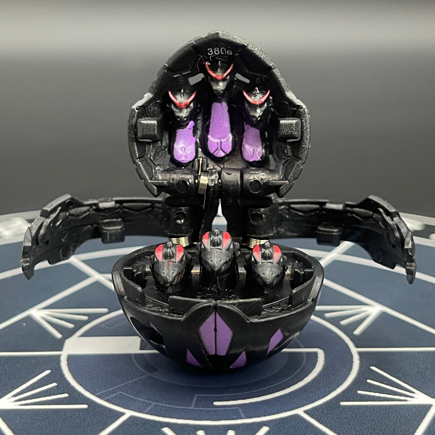 Darkus Exedra B2 Bakugan Battle Brawlers