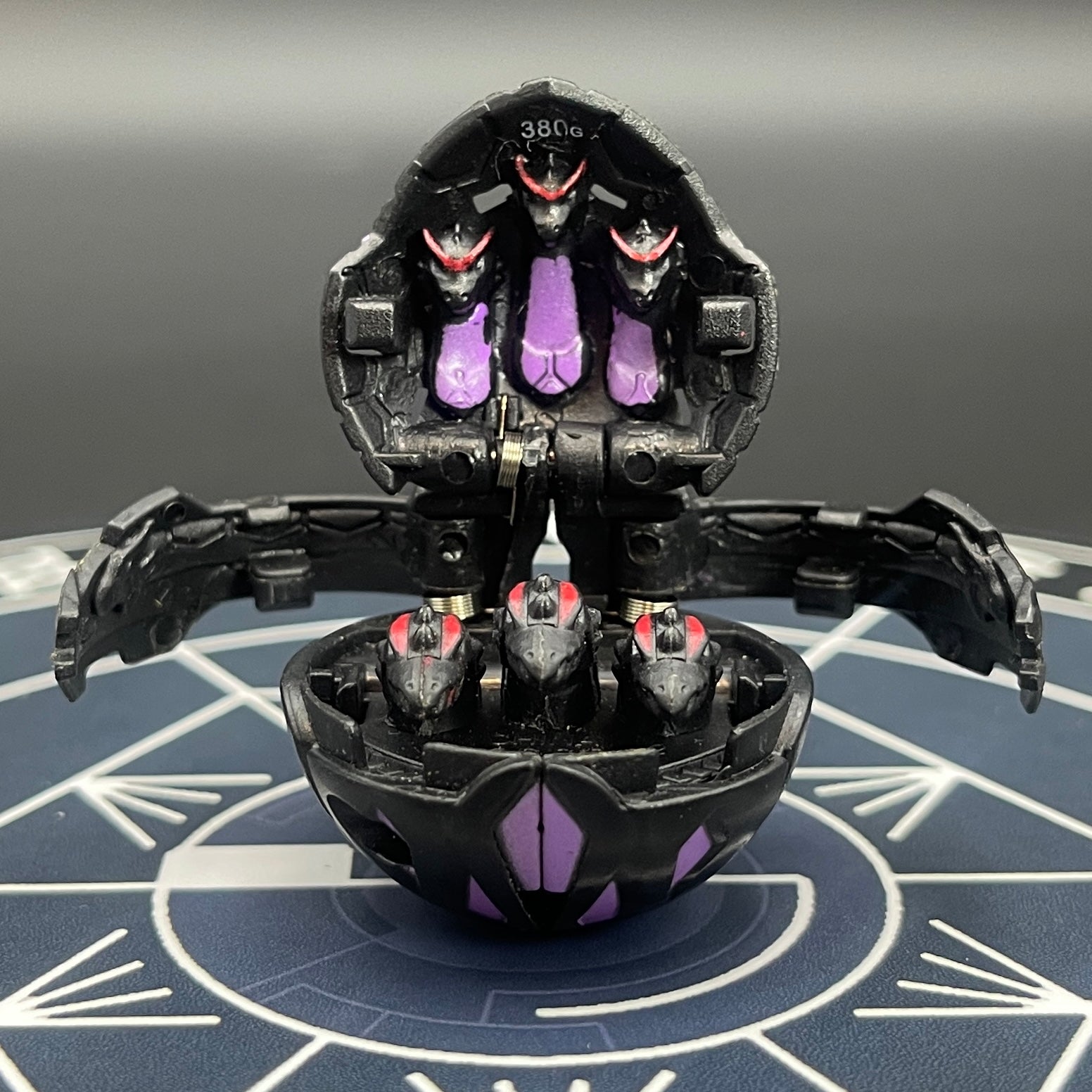 Darkus Exedra B2 Bakugan Battle Brawlers