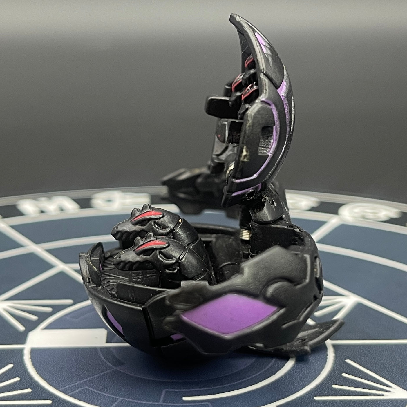 Darkus Exedra B2 Bakugan Battle Brawlers