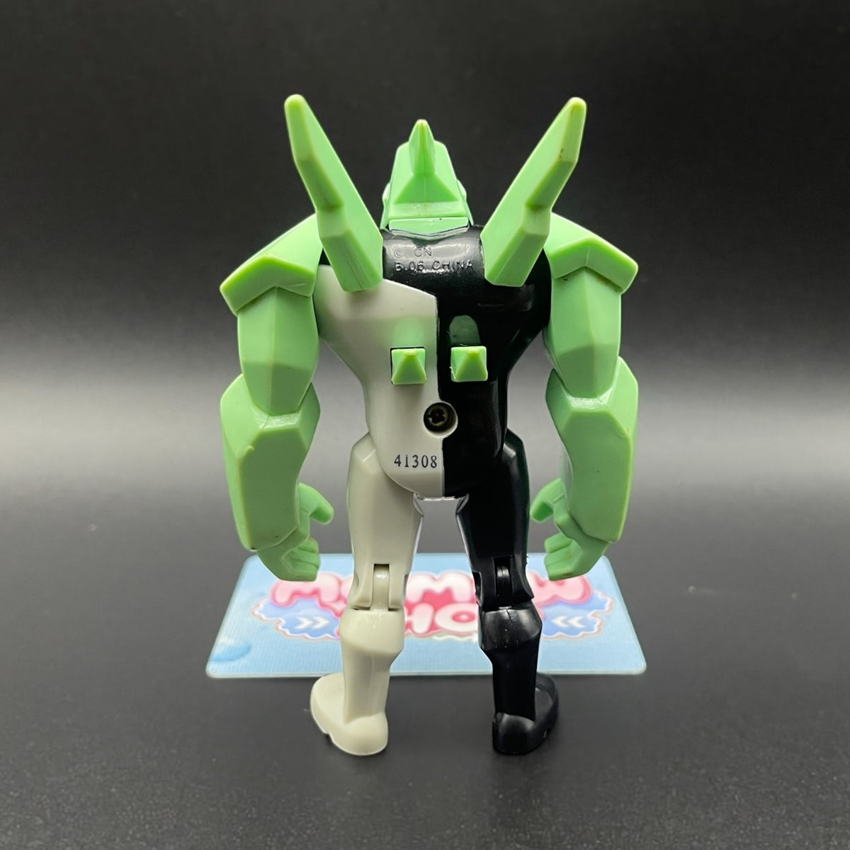 Back view of the Ben 10 Classic Diamondhead mutant action figure showing crystal details.