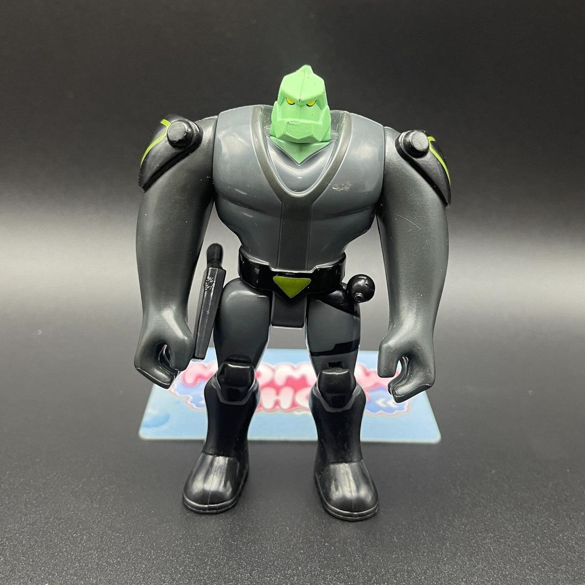 Ben 10 Classic Tetrax Shard alien bounty hunter action figure front view holding weapon