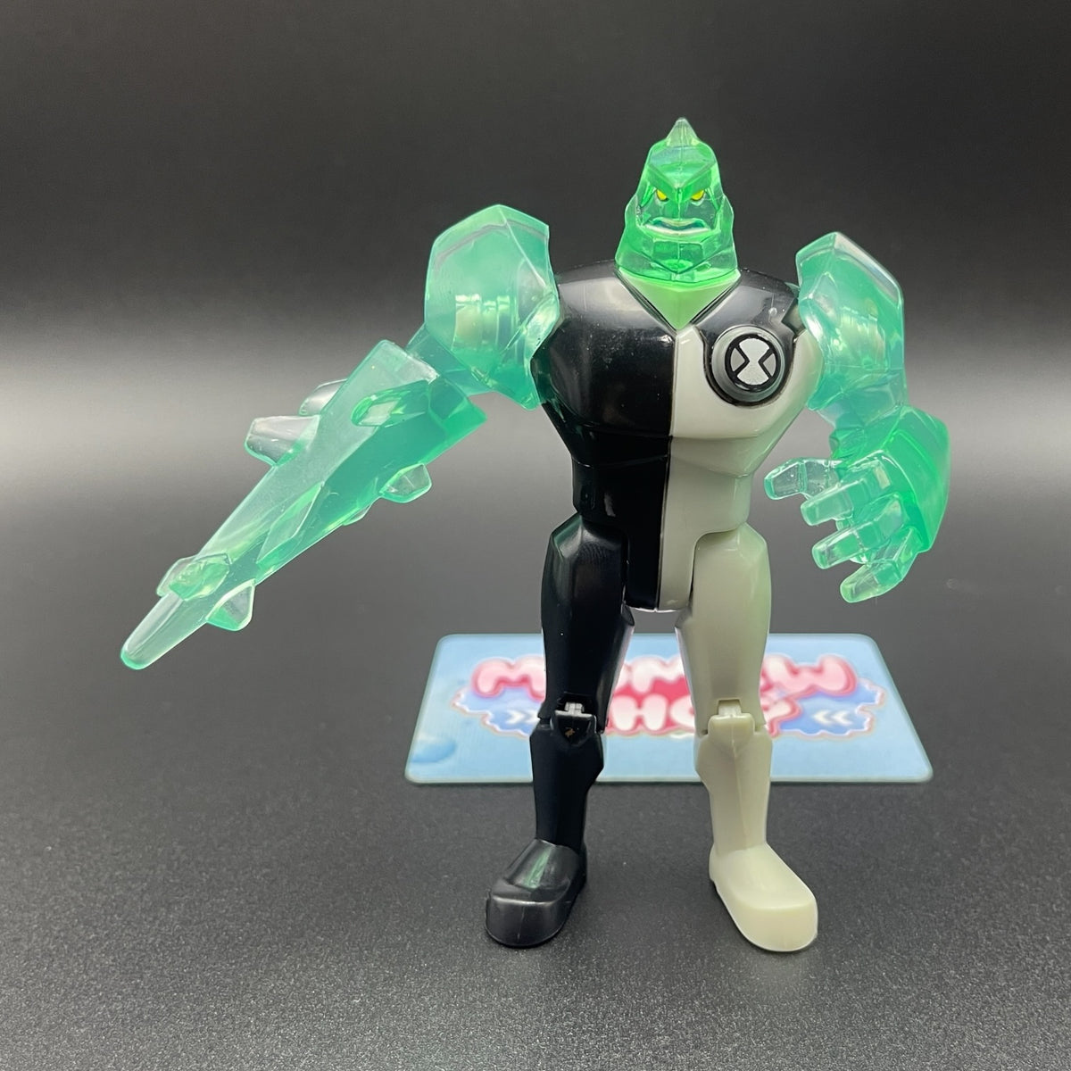 Ben 10 Classic translucent green Diamondhead mutant absorption form action figure front view.