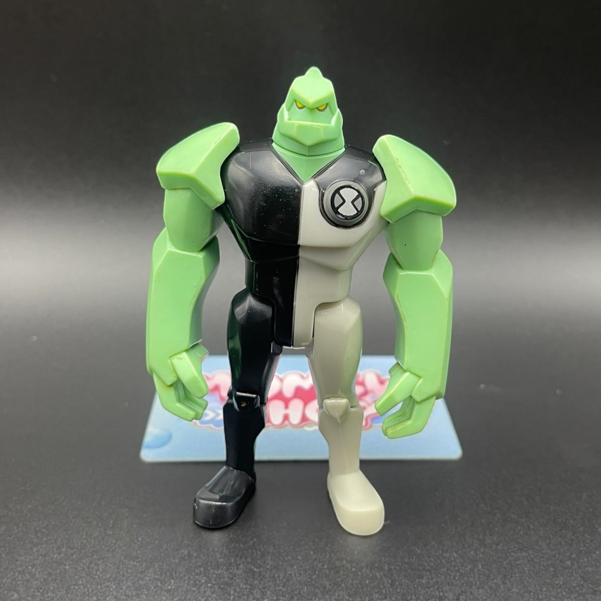 Ben 10 Classic Diamondhead mutant action figure fully assembled view.