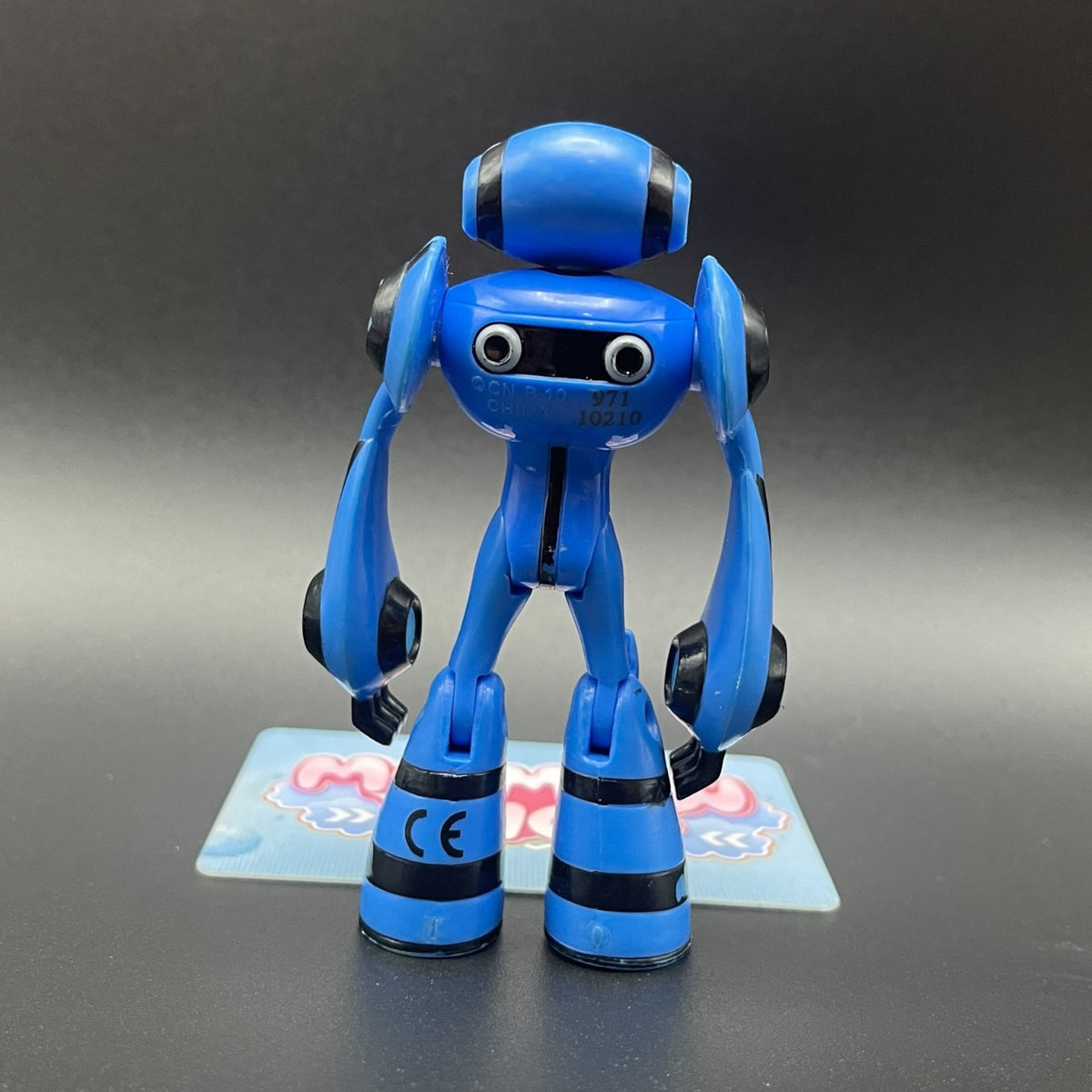 Back view of Ultimate Echo Echo action figure from Ben 10 Ultimate Alien showing speaker ring details