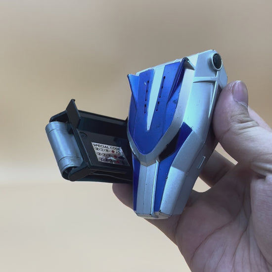 DX Lunar Caller Morpher and DX G Brace Phone from Power Rangers Wild Force 2001, also known as DX Change from Super Sentai Gaoranger 2001, vintage DX Morpher roleplay collectible for Lunar Wolf Ranger fans.