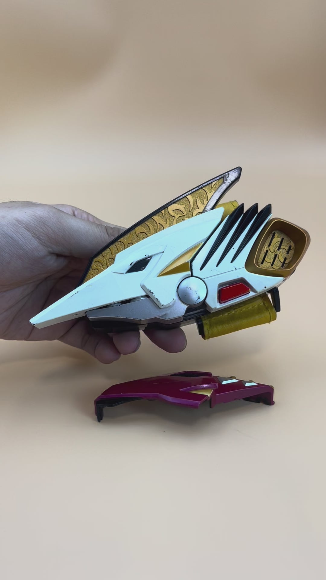 DX Drago Morpher & DX Dino Minder from Power Rangers Dino Thunder 2004, also known as DX Change from Super Sentai Abaranger 2003, vintage DX Morpher roleplay collectible for White Dino Ranger fans.