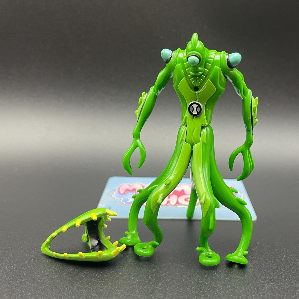 Ben 10 Classic Wildvine action figure displayed with detachable plant shoulder armor piece.